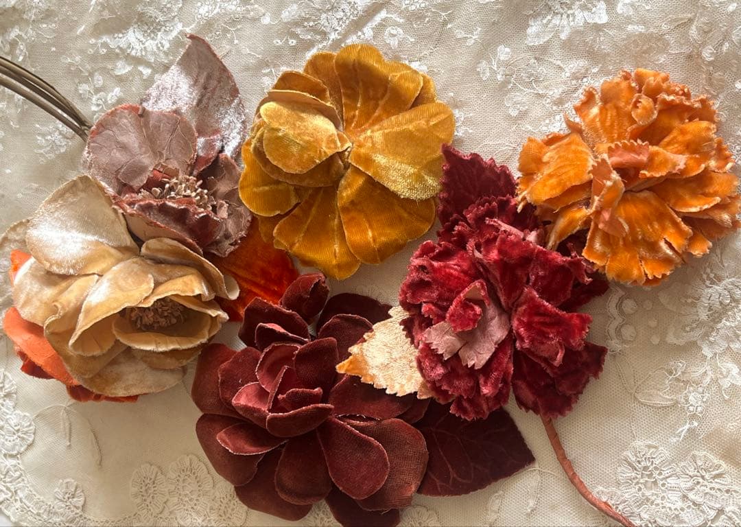 アンティークヴィンテージベルベット布花コサージュブローチ帽子ドレスパーツ装飾