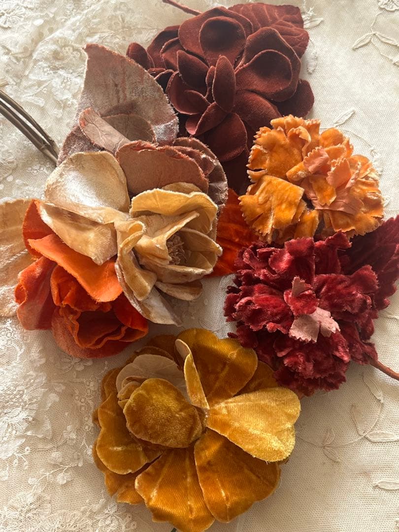 アンティークヴィンテージベルベット布花コサージュブローチ帽子ドレスパーツ装飾