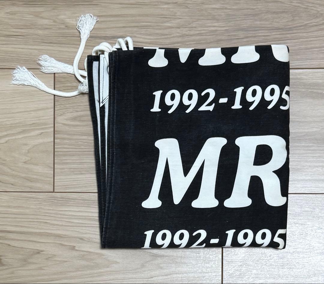 Mr.Children ベストアルバム肉・骨 発売日時の垂れ幕