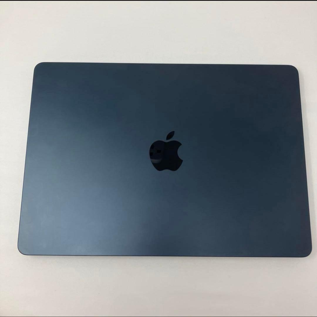 MacBook Air M2チップ　ミッドナイト　8GBメモリ　512GB