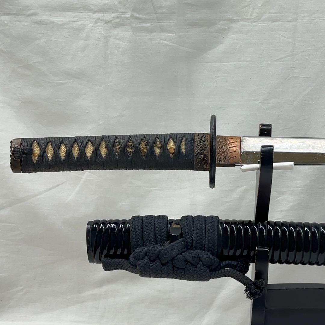 【模造刀】二本差し 太刀 脇差 藤巻 鞘 風景 鍔
