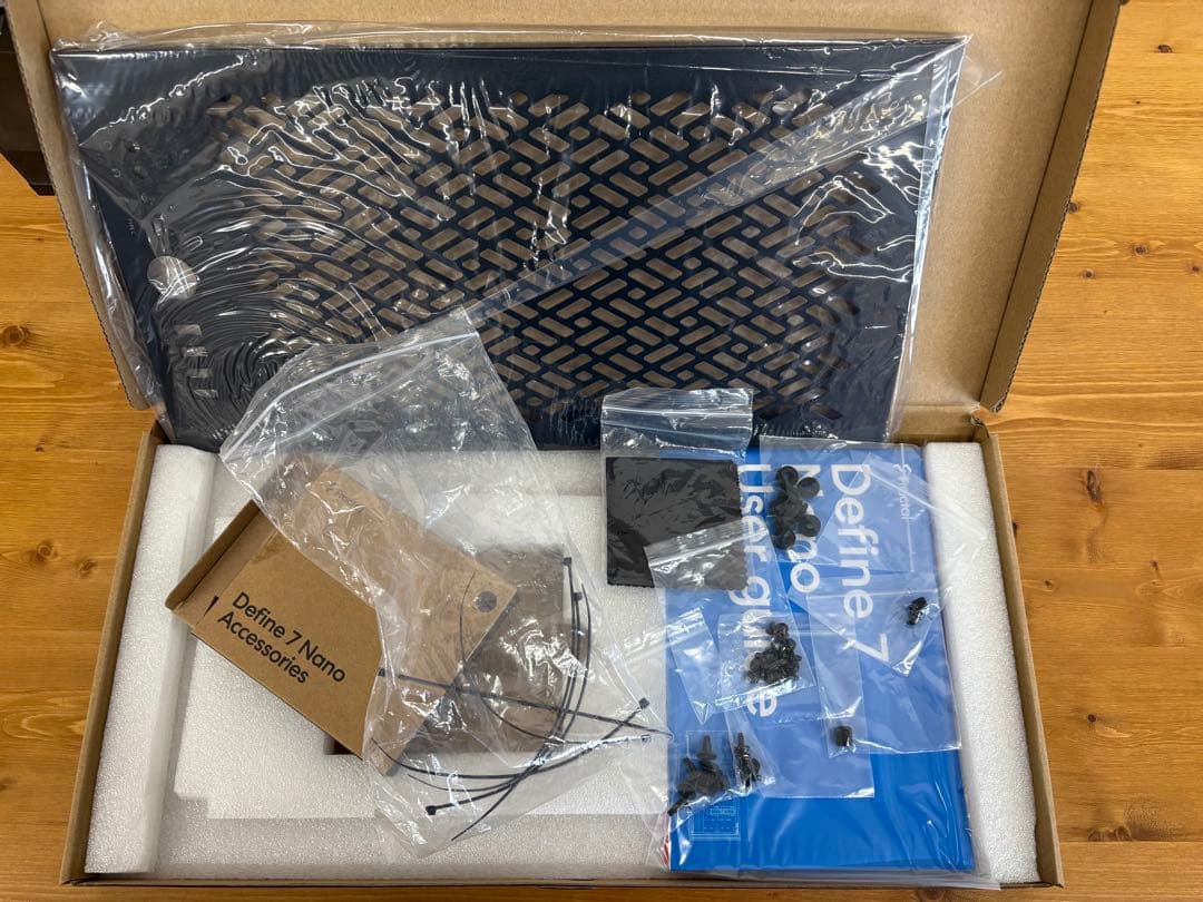 PCケース(自作PC用) Fractal Design Define7 Nano TG Light T