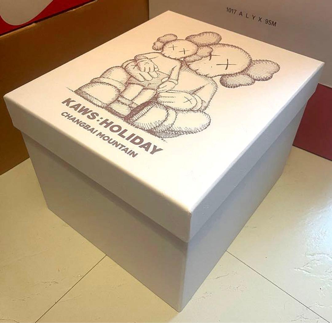 その他 KAWS HOLIDAY CHANGBAI MOUNTAIN FIGURE