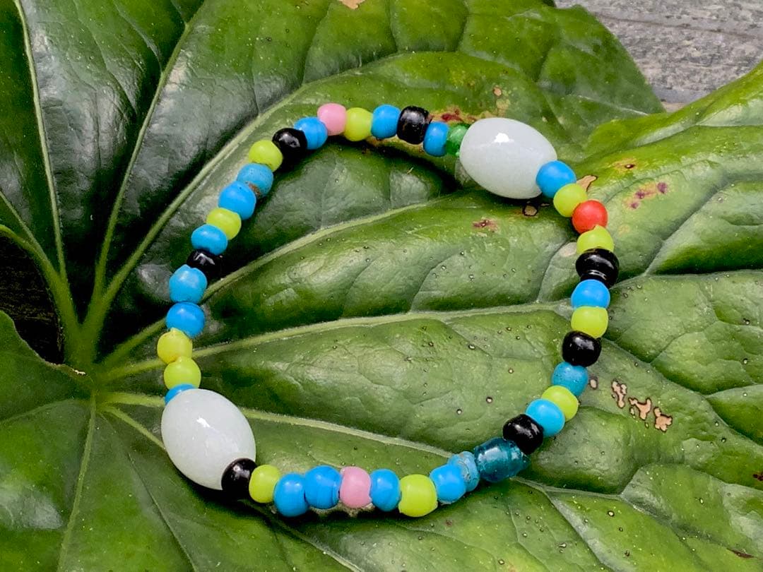 蔵出‼️ガラス玉　日本製超アンティークとんぼ&糸魚川翡翠樽型ブレスレット小物パーツ