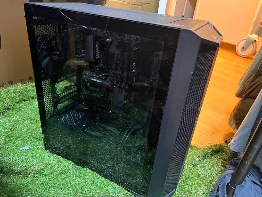 【あ】PCケース、ASUS B450マザーボード、CorsairRM850