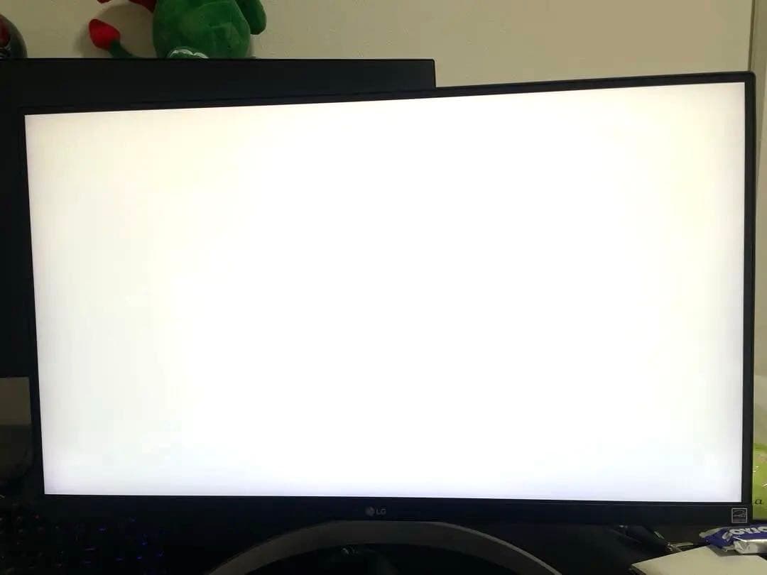 4K 27インチ 60fpsゲーミングモニター