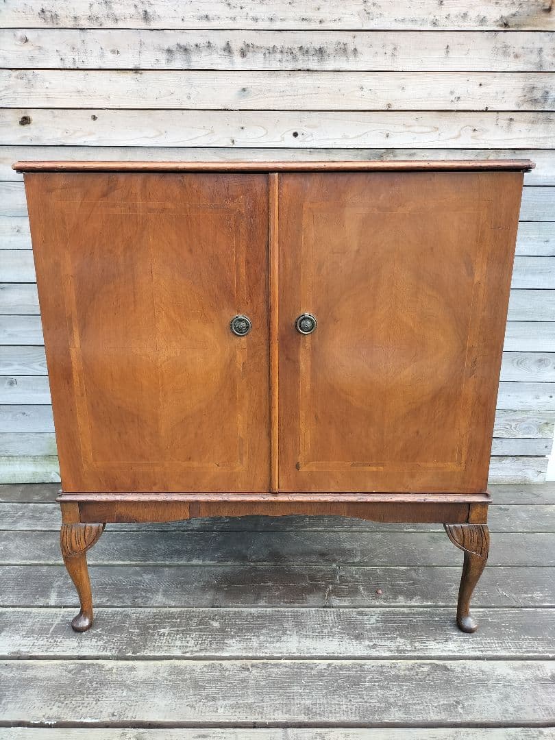 M♦n送料込 英国イギリスアンティーク　サイドボード 猫脚