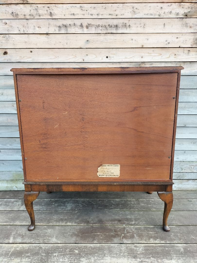 M♦n送料込 英国イギリスアンティーク　サイドボード 猫脚