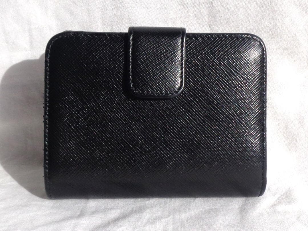 PRADA SAFFIANO サフィアーノレザー メタルチャーム 二つ折り財布