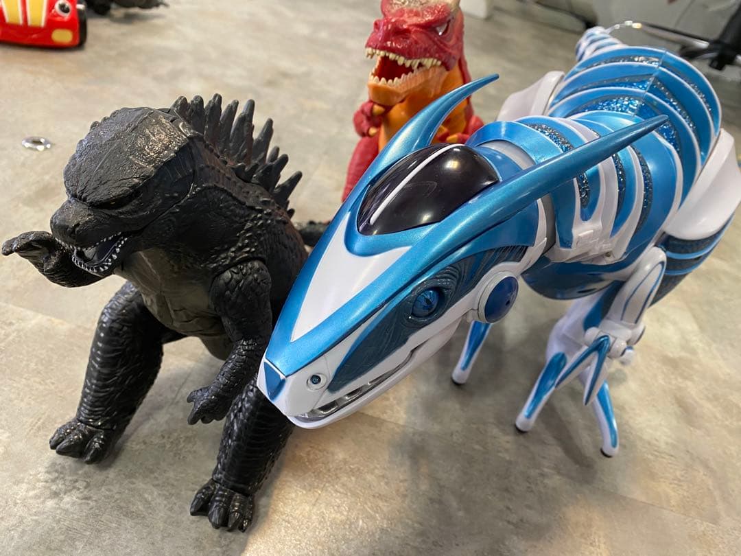 恐竜系　おもちゃ　3体　大きい