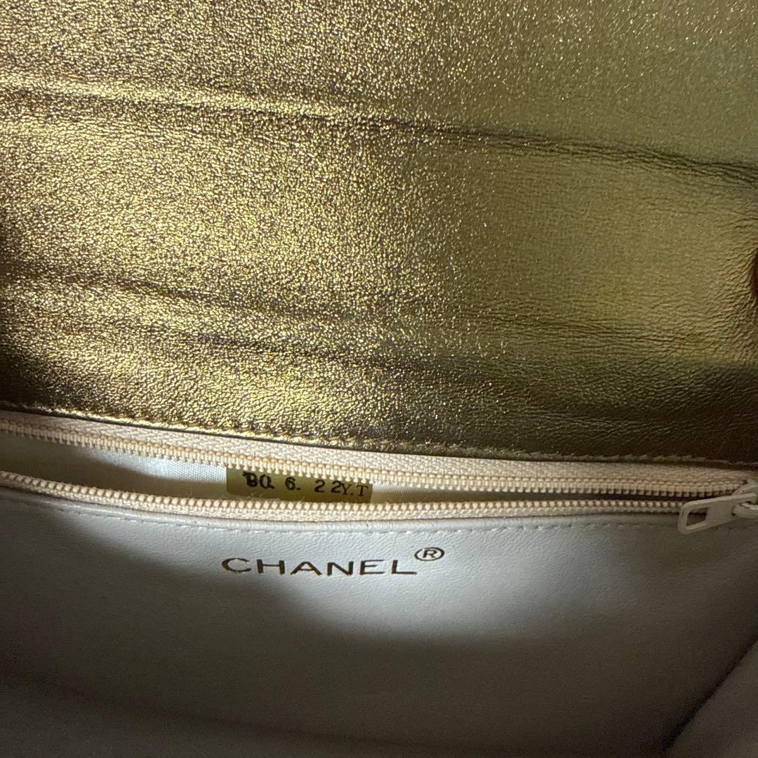 バッグ CHANEL Vintage Gold Leather Flap Bag