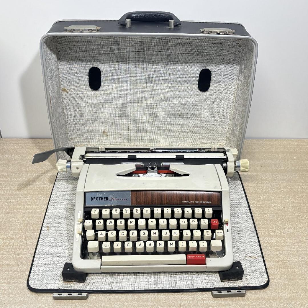 タイプライター　BROTHER (ブラザー)ヴィンテージ品、動作状態良好、日本製