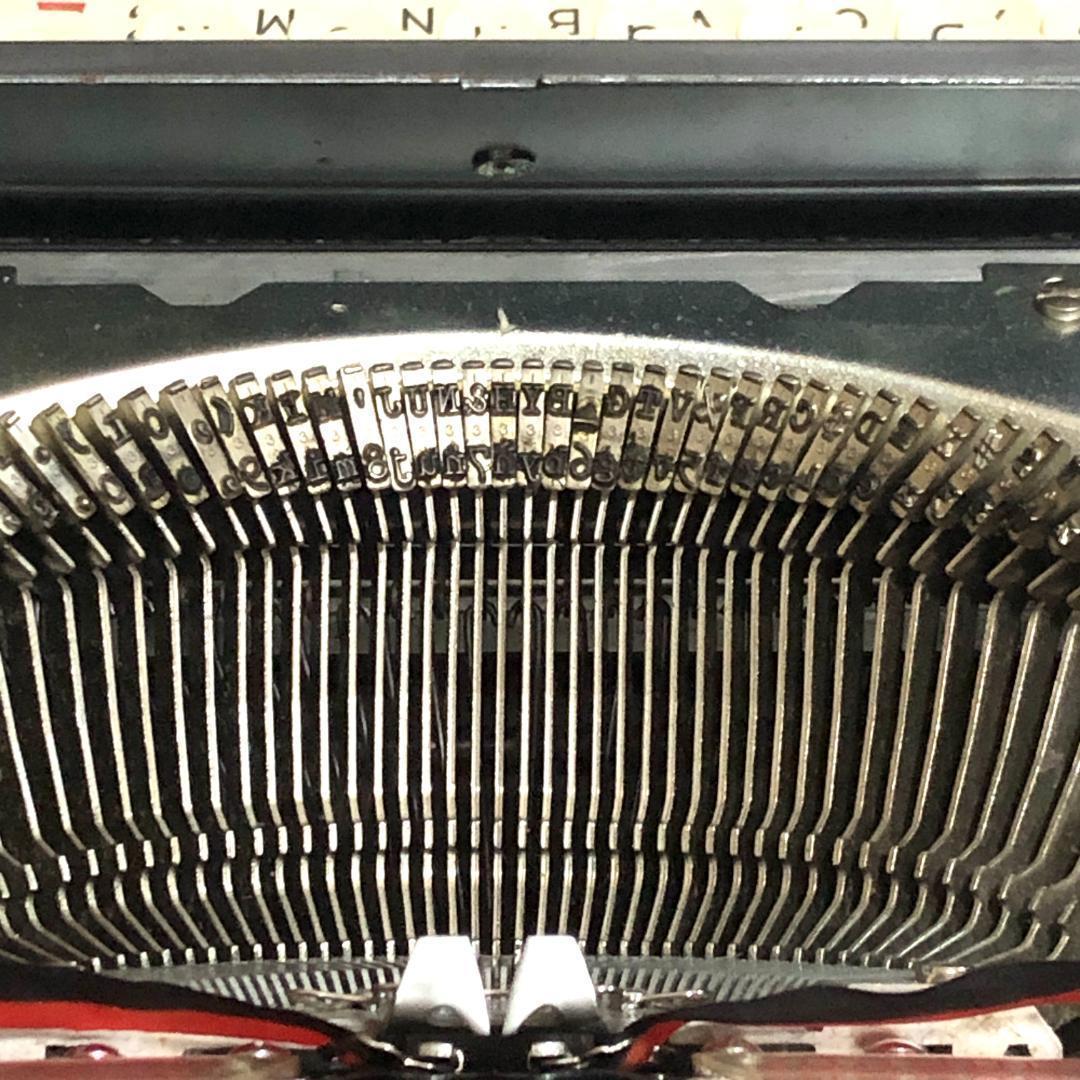 タイプライター　BROTHER (ブラザー)ヴィンテージ品、動作状態良好、日本製