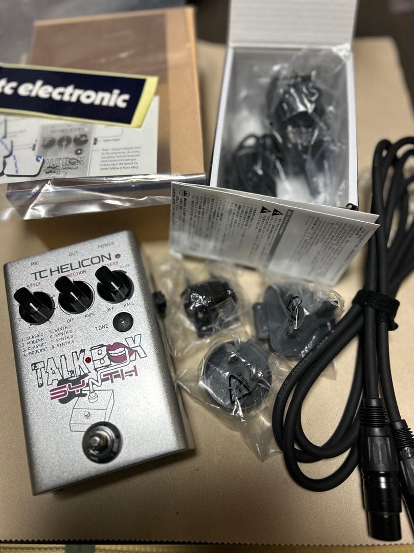 TC Helicon TalkBox Synth 本体と付属品　オプションコード