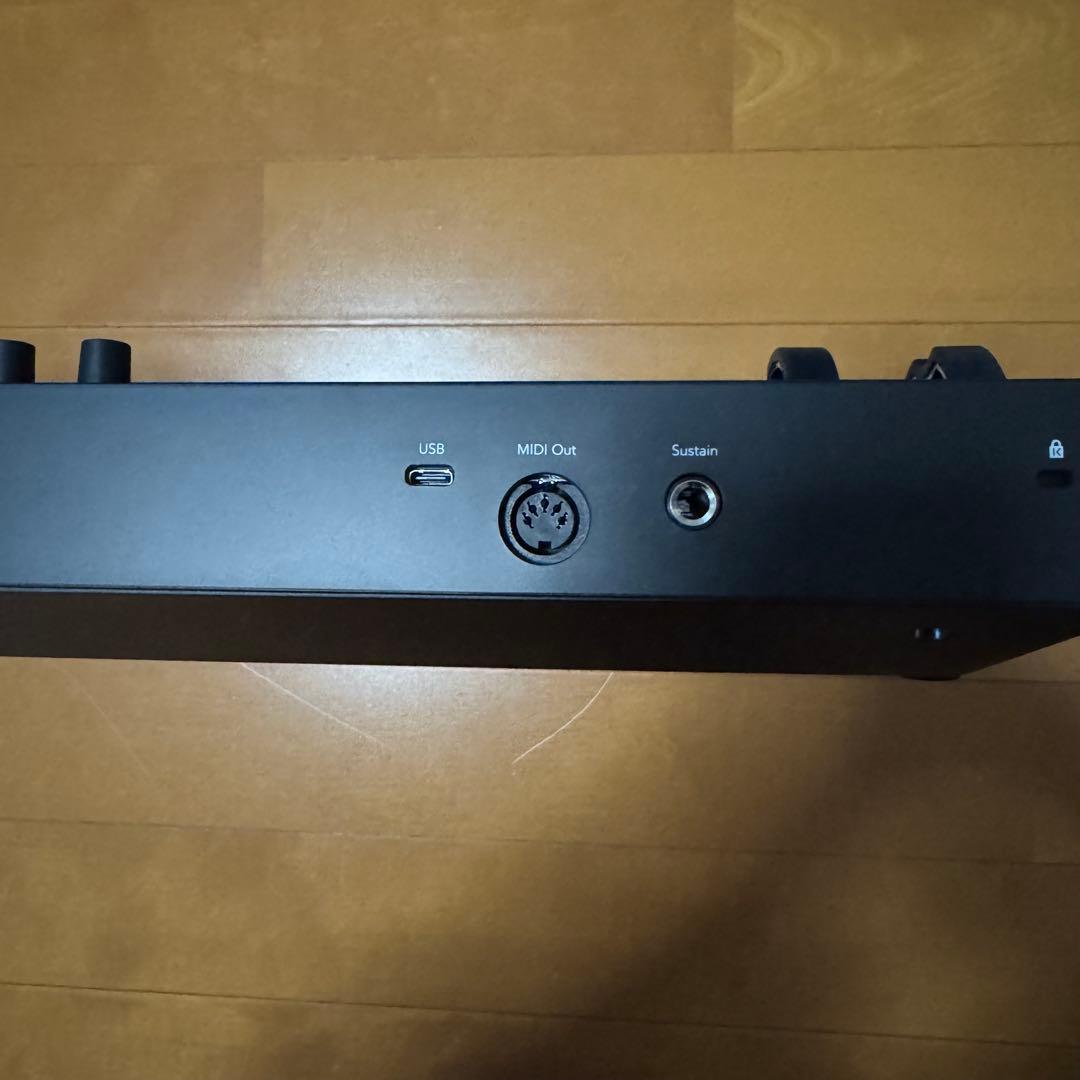 Novation Launchkey 37 Mk4【フルサイズキー/37鍵盤】