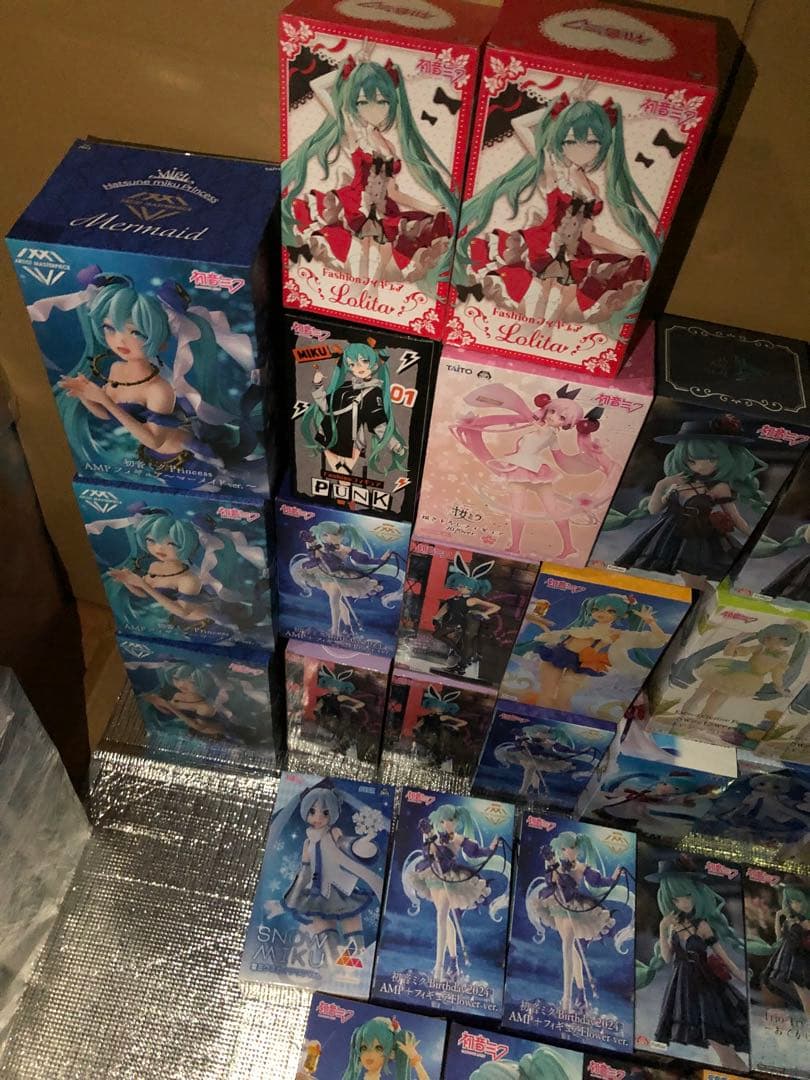 初音ミク　フィギュア　AMP マーメイド　桜ミク　おでかけ　fashion50個