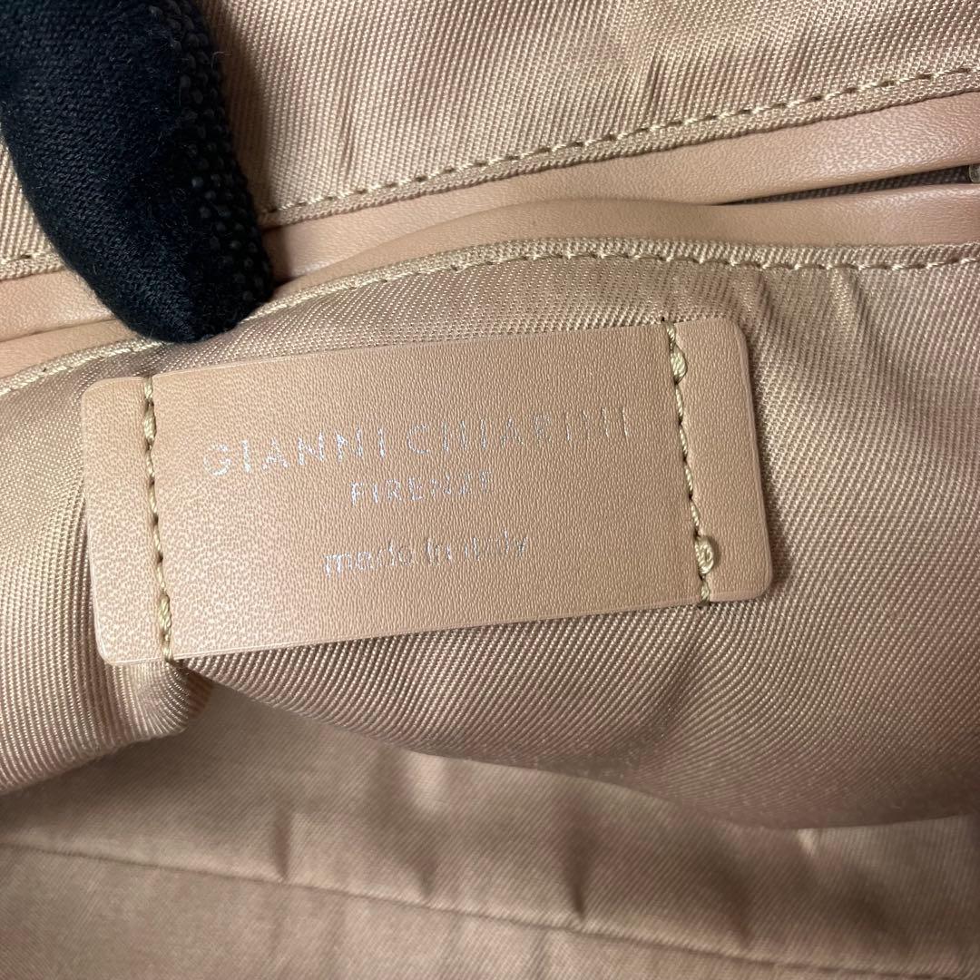 美品✨ジャンニキャリーニ アリファ M 2way シボ革 ショルダーバッグ