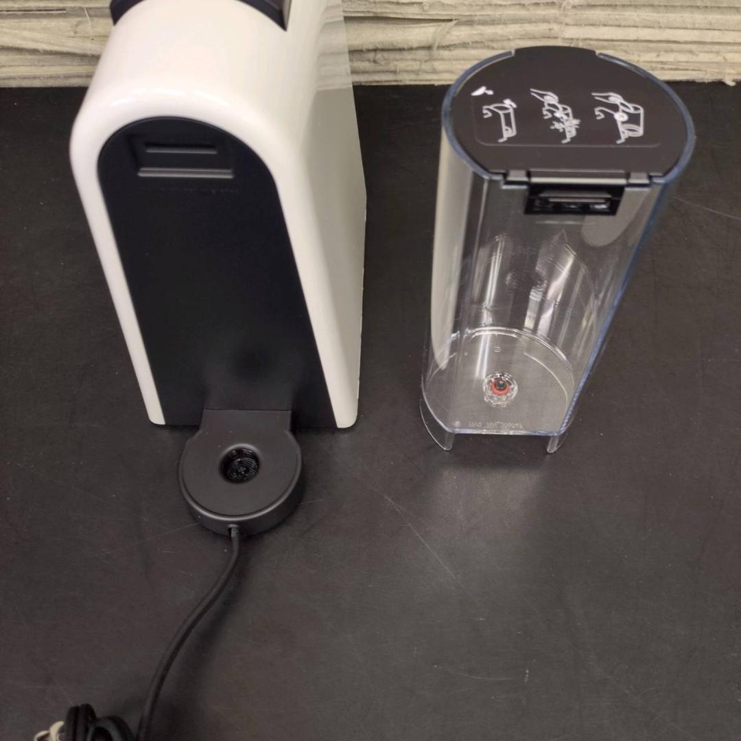 ☆未使用品　NESPRESSO　エッセンサ ミニ　D30-WH-SP