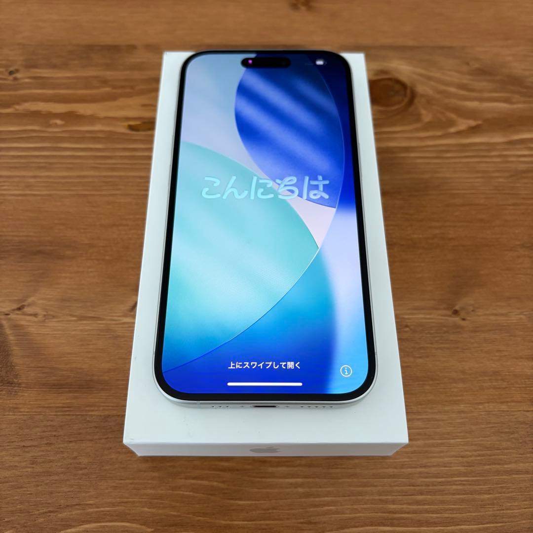 超美品 iPhone16 無印 128GB ホワイト SIMフリー