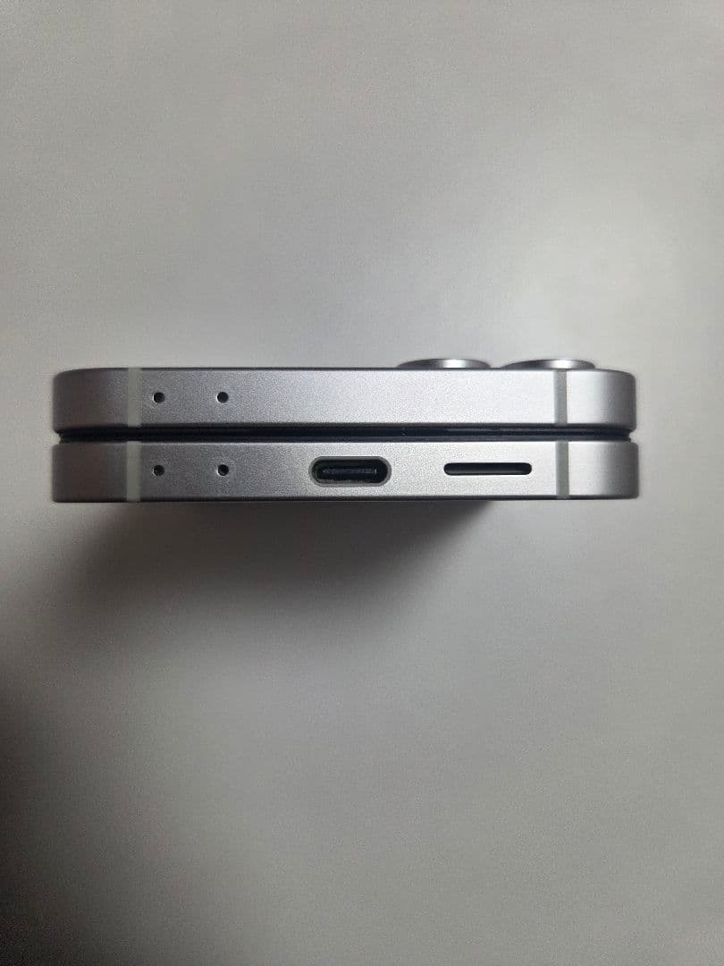 Galaxy Z Flip6 ホワイト