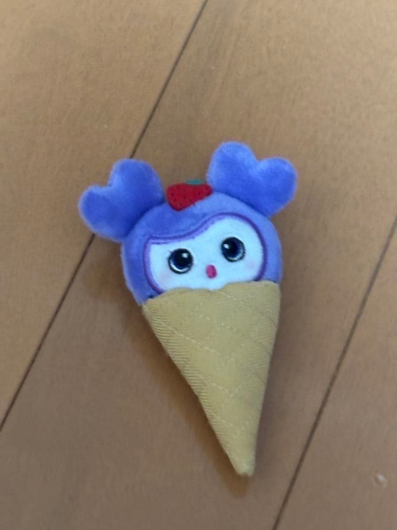 TWICE LOVELYS アイス ぬいぐるみバッチ サブリー サナ