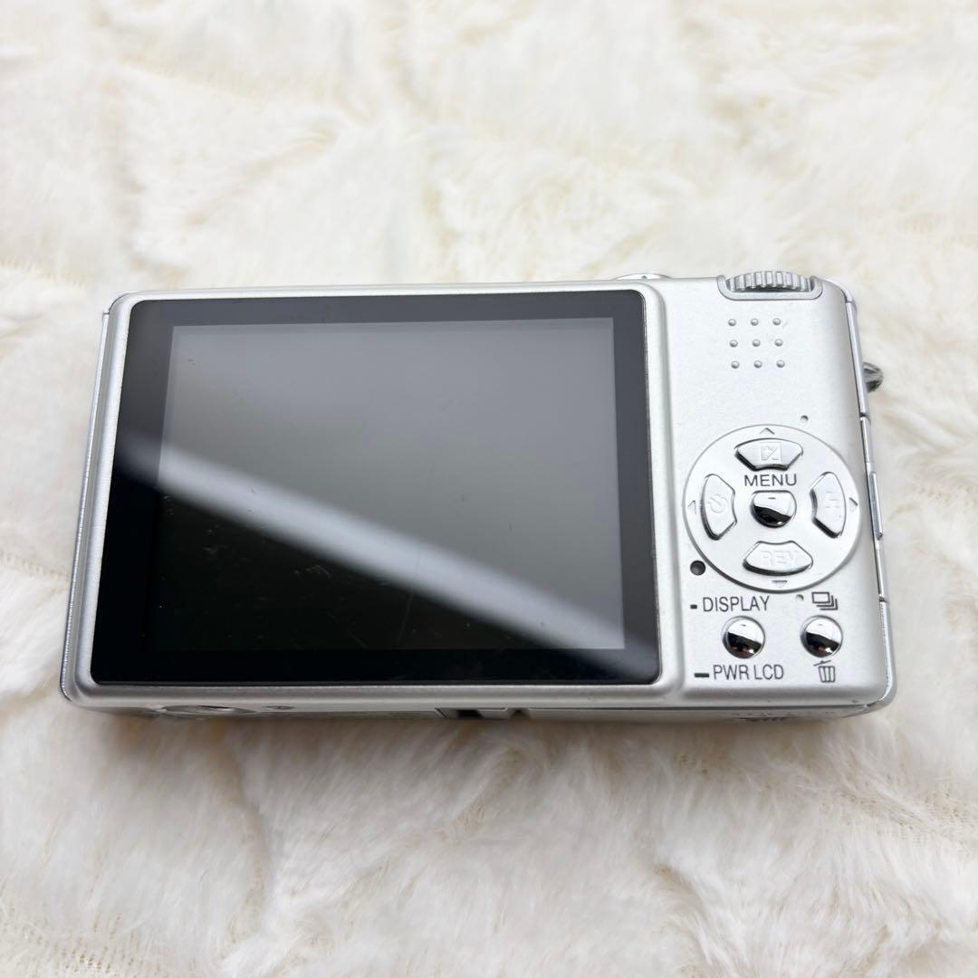 美品 Panasonic LUMIX DMC-FX9 シルバー 動作確認済み