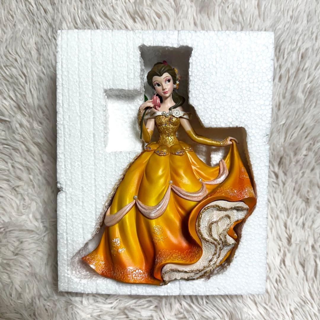 ディズニーショーケースコレクション　ベル　箱付き　美女と野獣　フィギュア