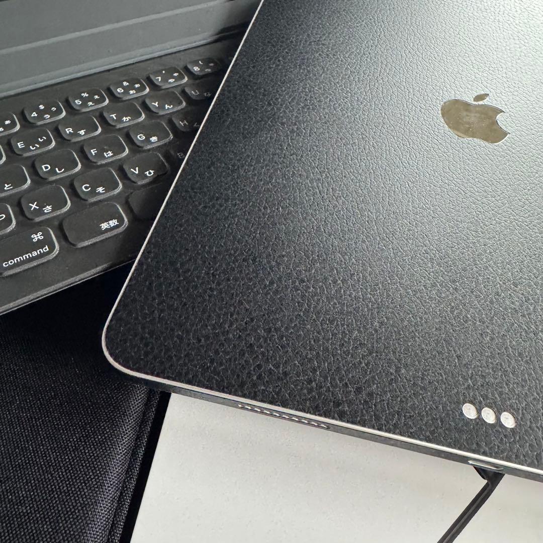 iPad Pro/第6世代/128GB/WiFi/純正キーボード付/aplケア付