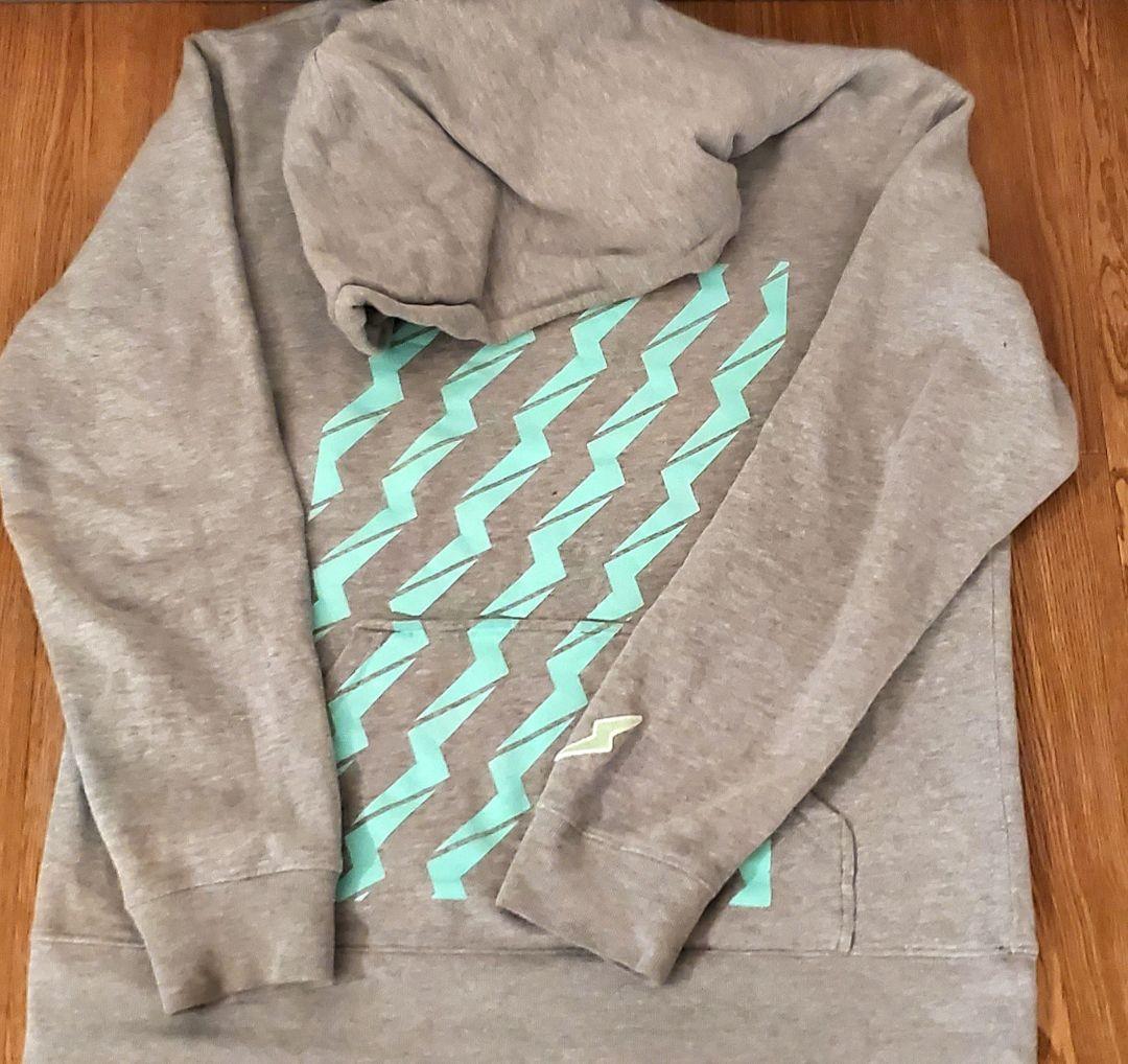 でんぱ組.inc×スピンズ ビリビリパーカー ミントグリーン 夢眠ねむ