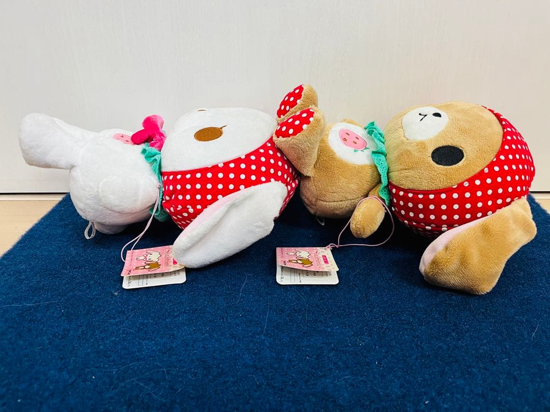 シュガーバニーズ　ストロベリー　しろうさ　くろうさ　ぬいぐるみ