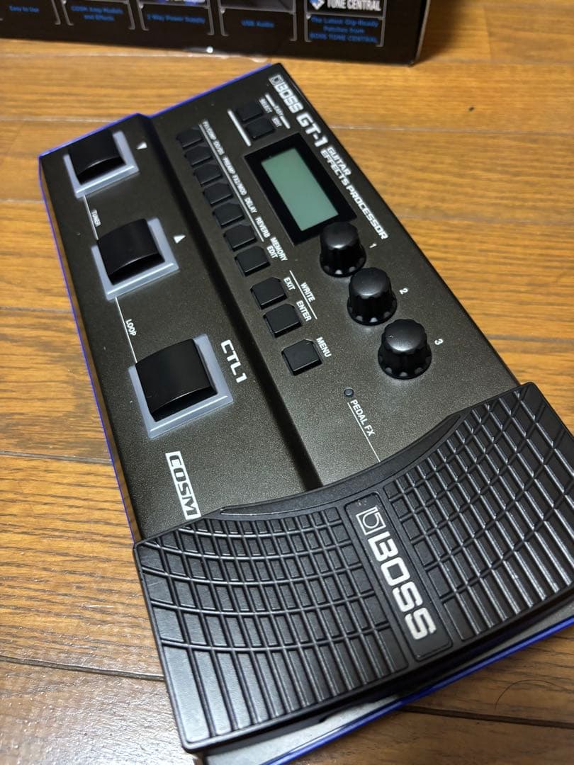 BOSS GT-1 箱&アダプター付き
