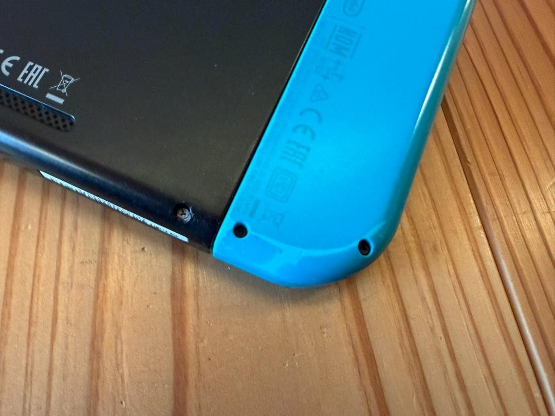 Nintendo Switch 本体 ジョイコン4個、キャリーバッグ付き