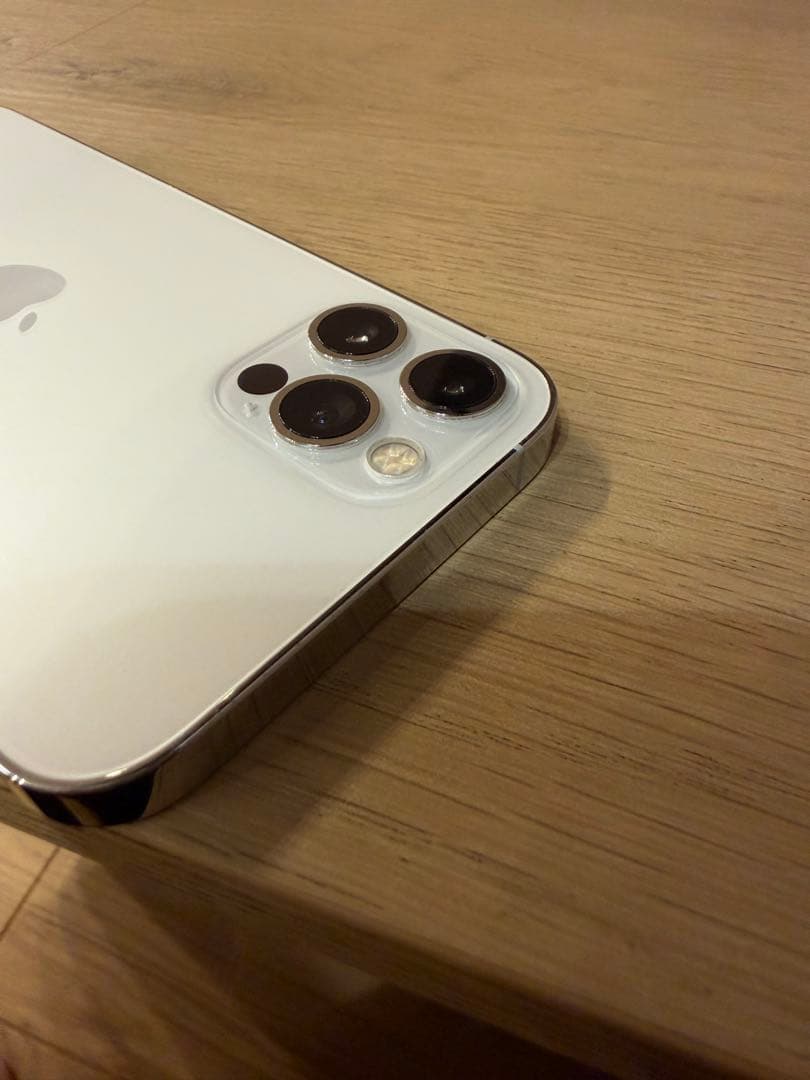 Apple iPhone 12 Pro ホワイト 本体