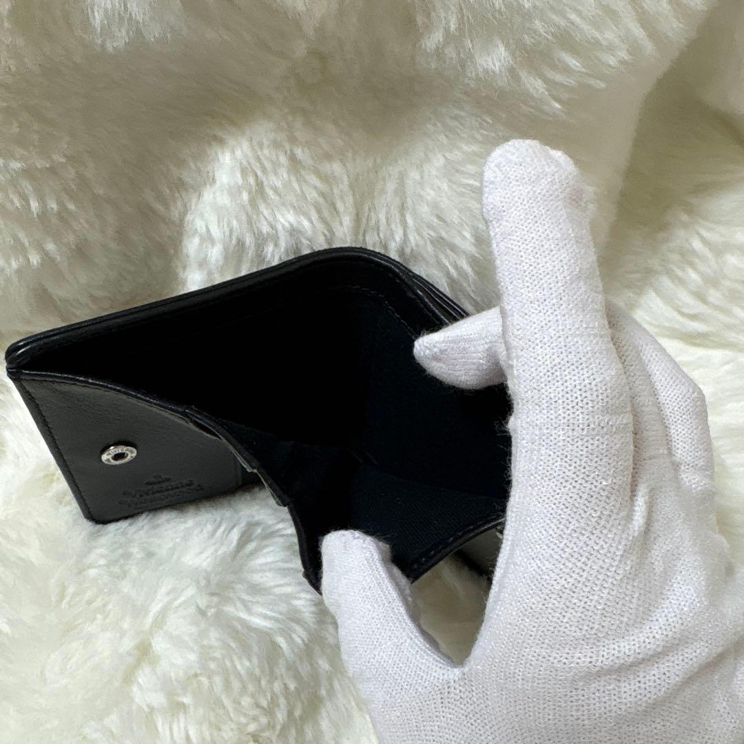 Vivienne Westwood ブラック 二つ折り財布