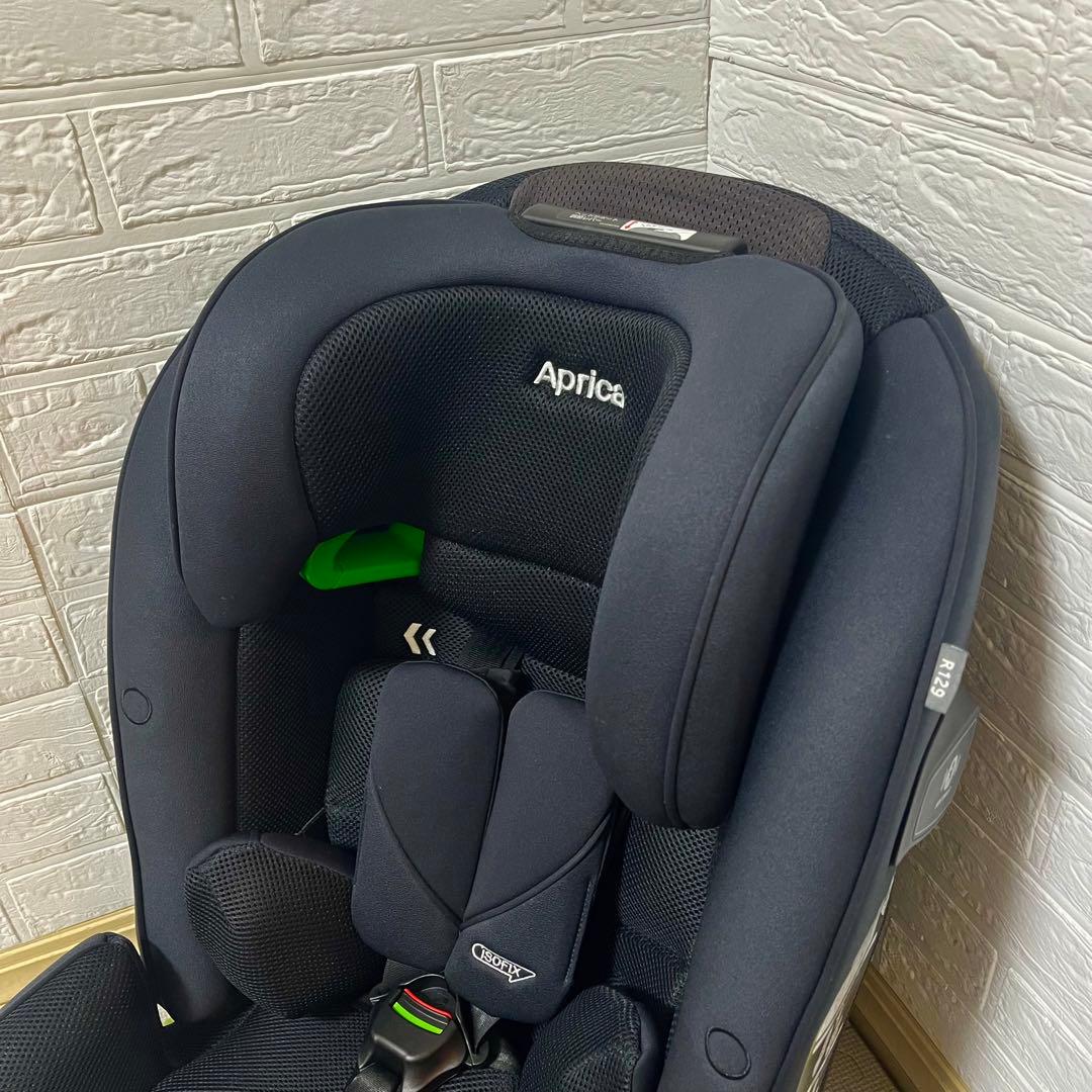 【☆ほぼ新品☆】アップリカ☆ジュニアシート☆フォームフィットISOFIXネクスト