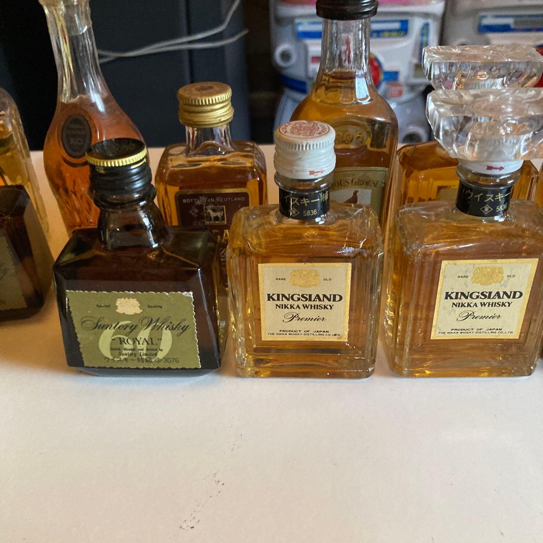 ウイスキーミニチュアボトルコレクション（ニッカ、響17年等）　ブランデー含む