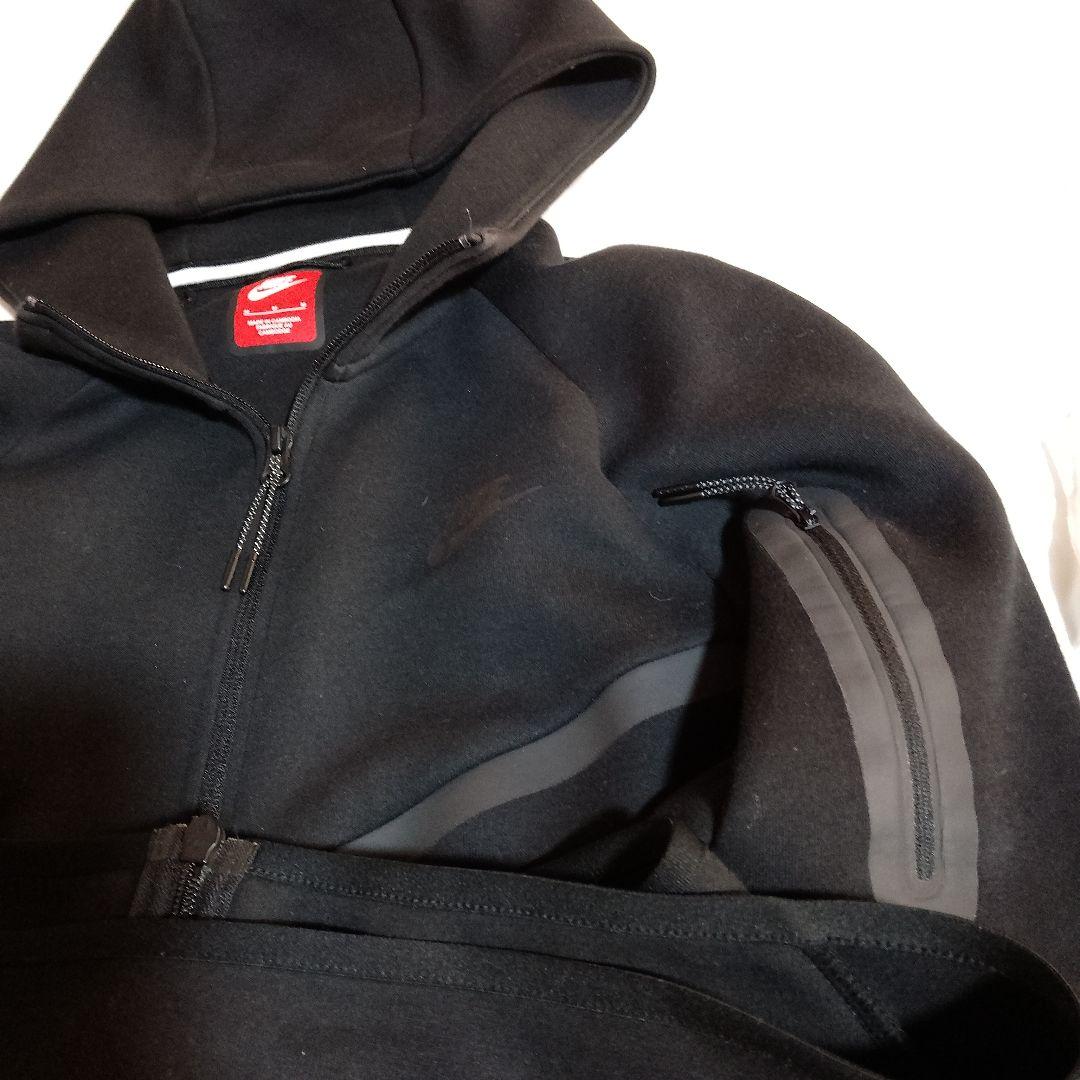 Nike テックフリースジップアップ