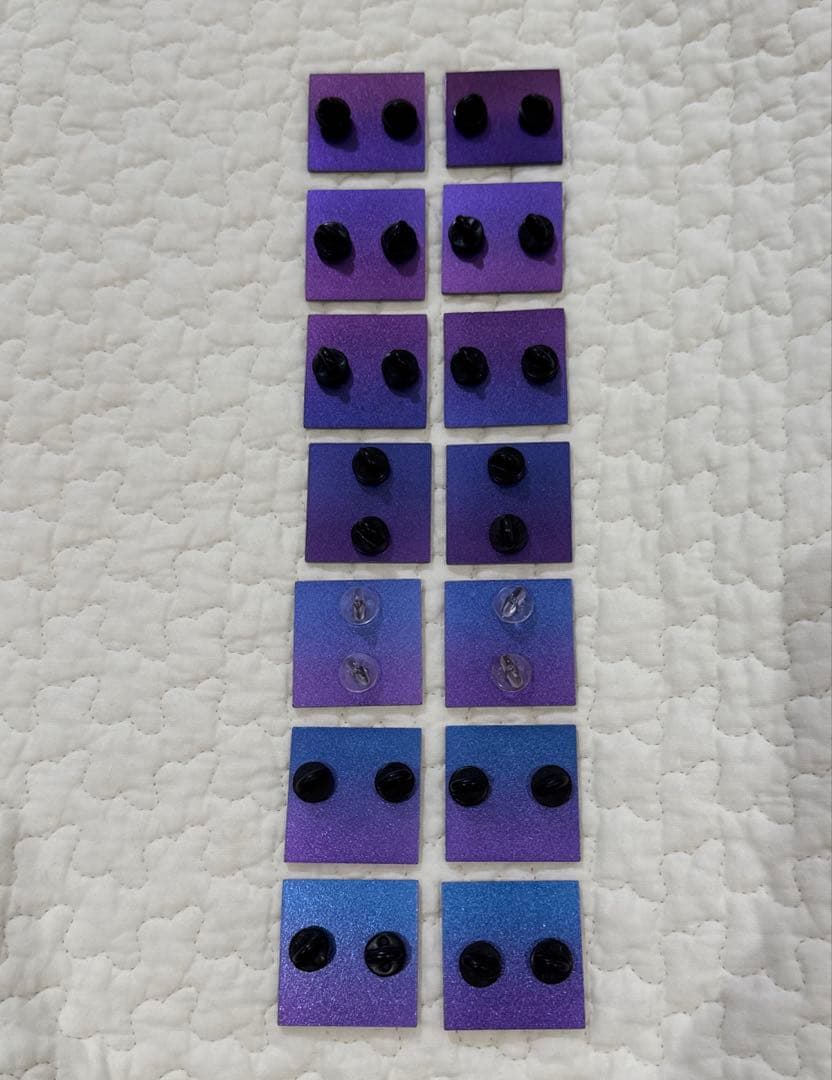 ぴちぴちピッチ　ピンバッジ