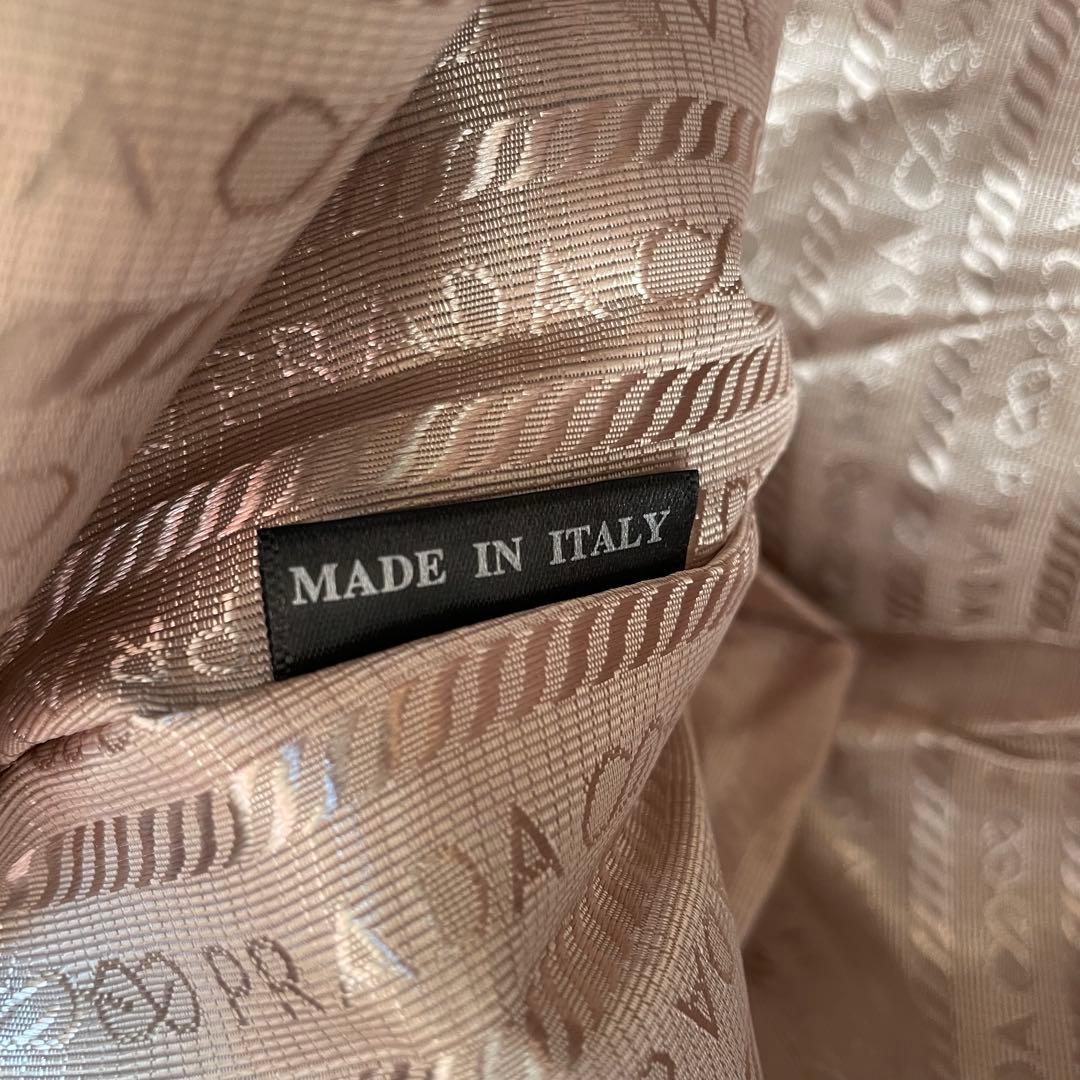 PRADA プラダ 巾着ショルダー 黒。