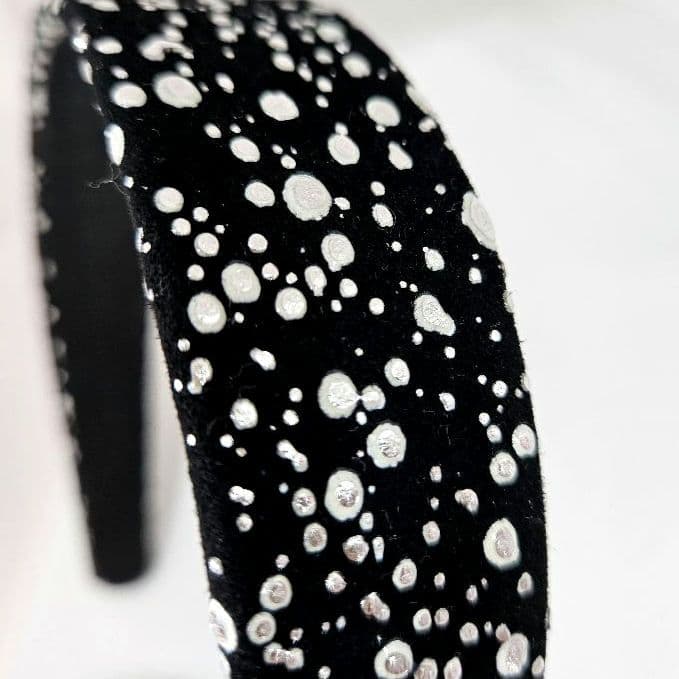 新品✨フェラガモ✨ヴァラリボン✨ドットカチューシャ✨ブラック✨シルバーペイント