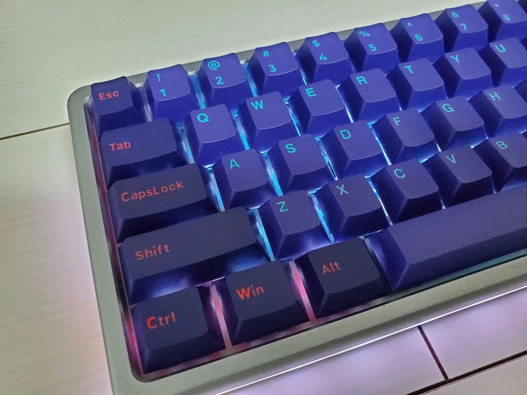 Drop ALT HIGH-PROFILE キーボード 【銀軸】