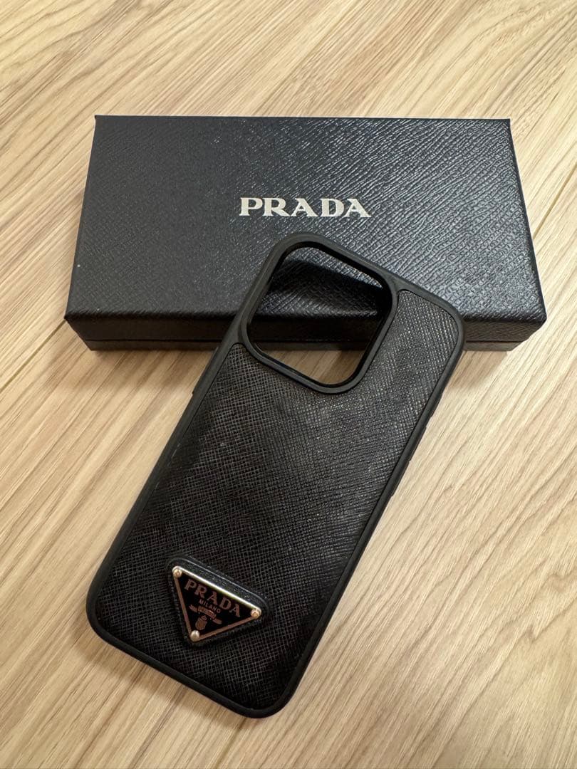 PRADA iPhone15Pro ハードケース 携帯ケース プラダ 正規品