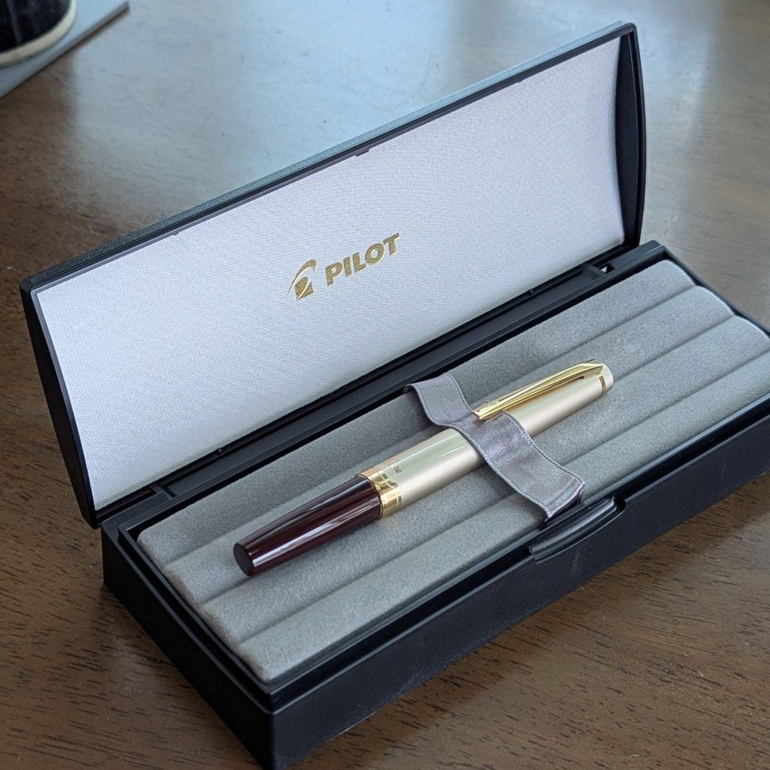 L*H様 PILOT 万年筆 14K エリート95S ディープレッド Ｍ 中古美