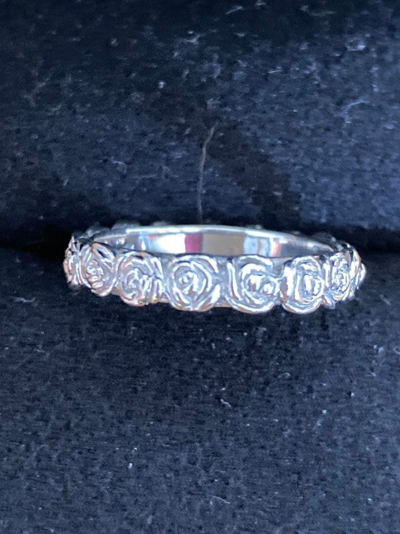 カレライカレラ　薔薇一文字リング 750WG