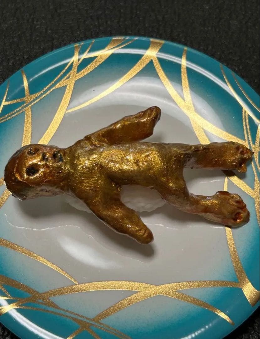 田中拓馬　人間寿司　オブジェ　イギリス国立博物館収蔵作家