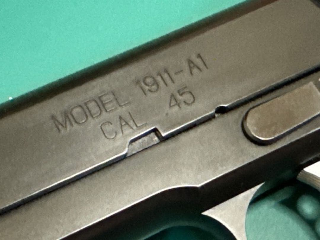 ウエスタンアームズ　LAヴィッカーズカスタム　リアルスチールバージョン美中古品