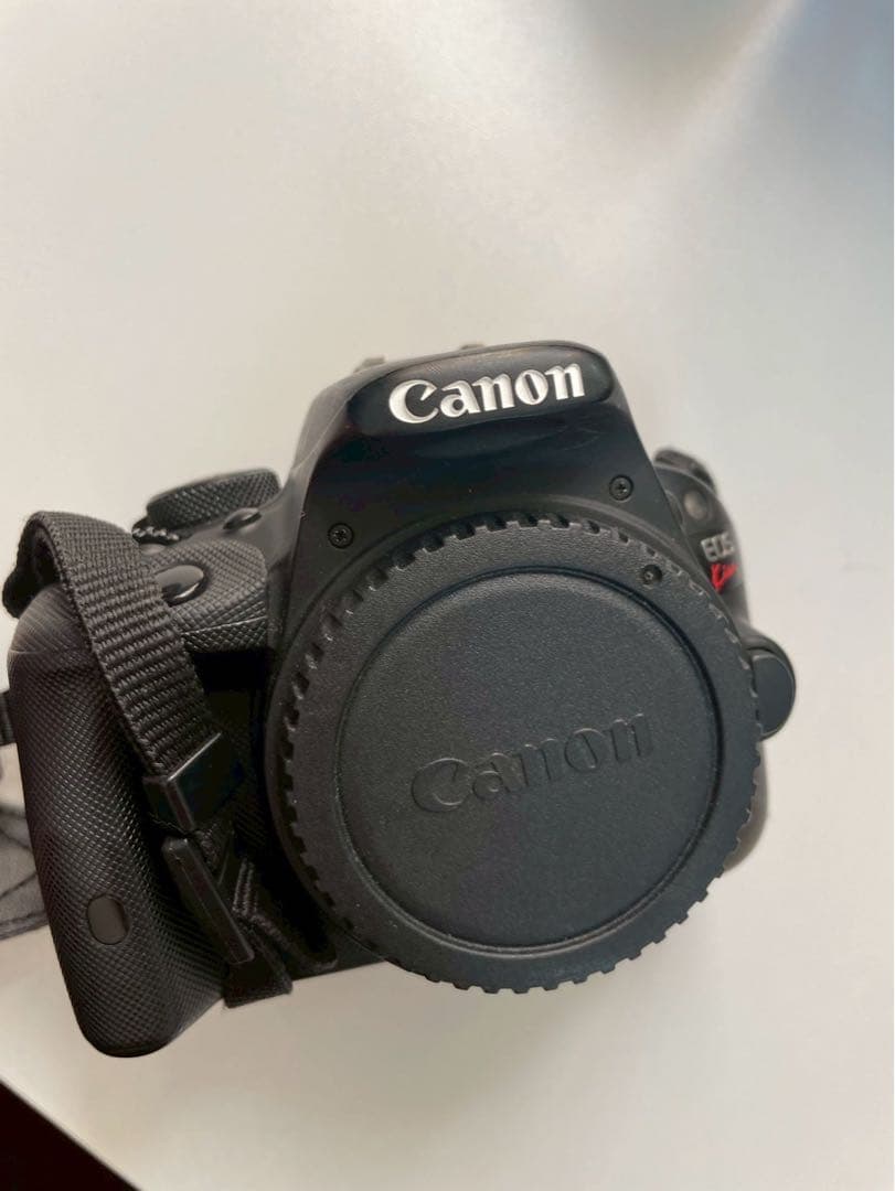 CANON EOS kiss X7本体、充電器、その他メンテナンス用品つき