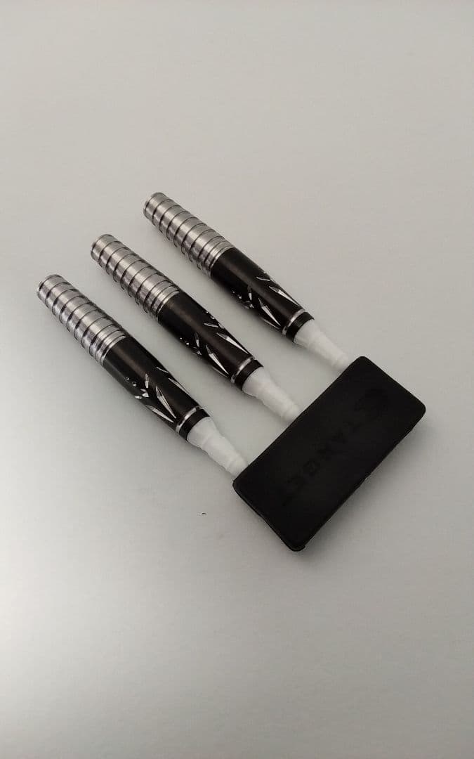 本日限り限定価格!サングリアル!坂口優希恵!新品同!極美品!付録未開封!ダーツ