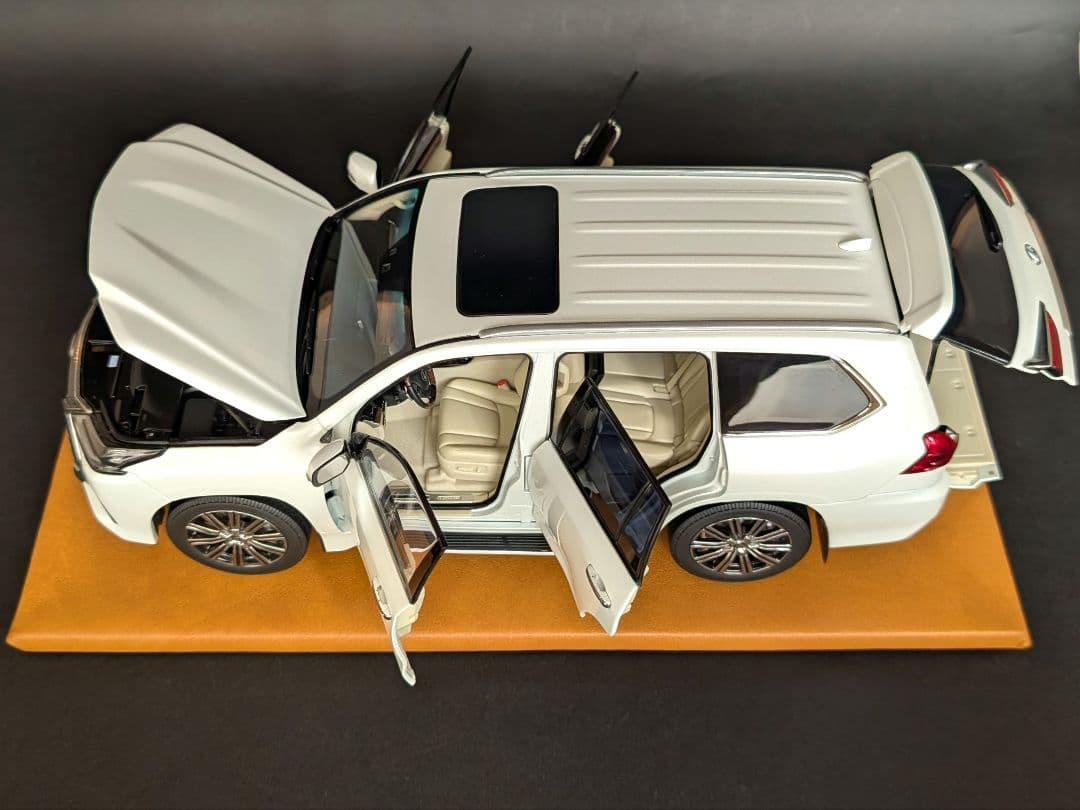 【Nori】kyosho 1/18 LEXUS LX570ソニッククォーツ