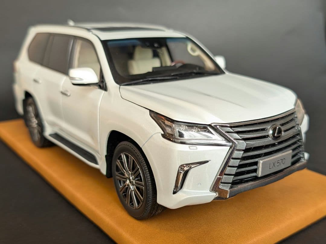 【Nori】kyosho 1/18 LEXUS LX570ソニッククォーツ